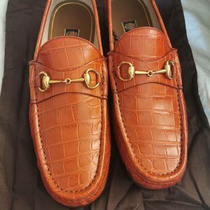 GUCCI leather crocodile loafer brand new